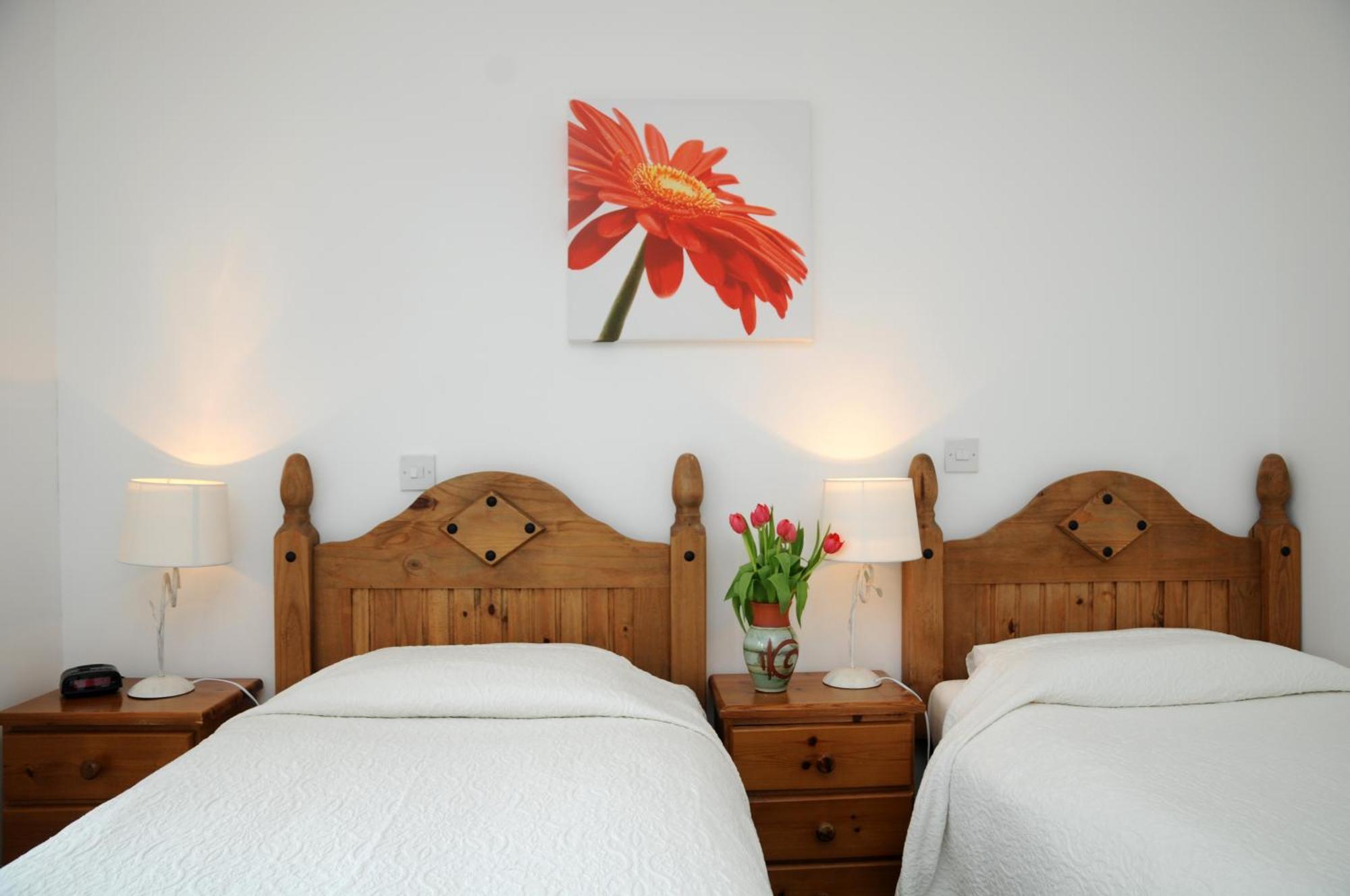 The Old Anchor B&B Annascaul Номер фото