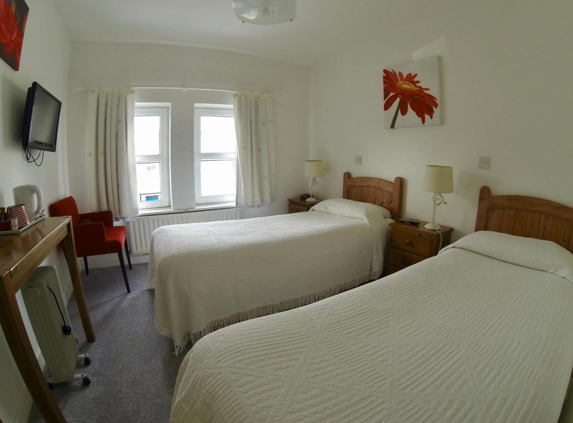 The Old Anchor B&B Annascaul Экстерьер фото